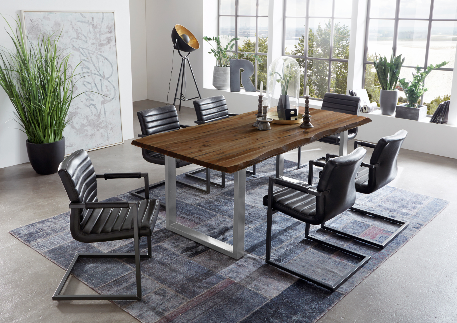 ML_TG_Noah_nussbaum_silberBeine_140_01